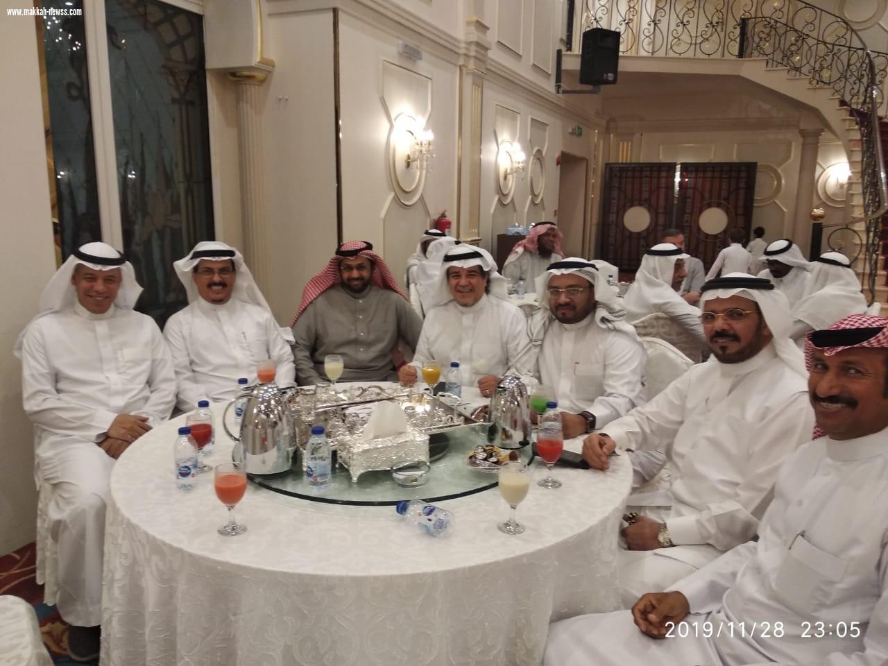 بحضور الإعلاميين ووجهاء مكة  ومجموعة قروب الصفوة الاعلامي ياسين صباغ يحتفي بزفاف كريمته 