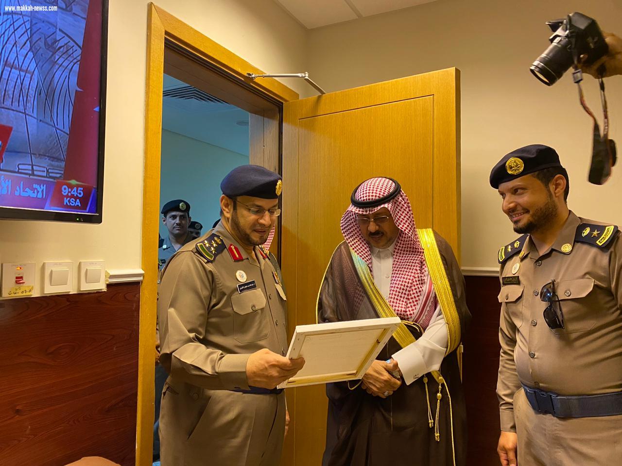 محافظ ضمد (البراق )يفتتح مبنى الدفاع المدني ويدشن فعاليات اليوم  العالمي للدفاع المدني 