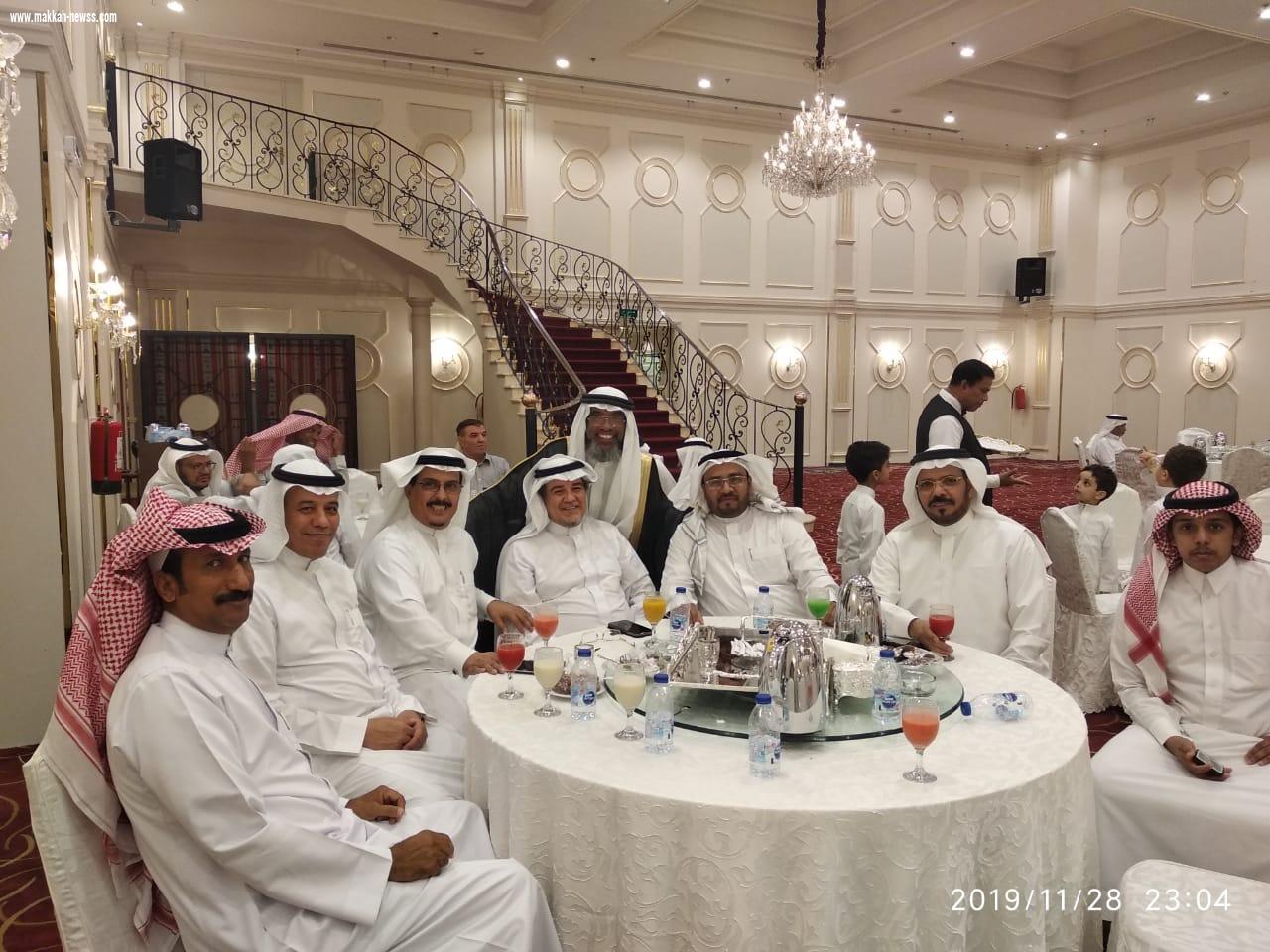 بحضور الإعلاميين ووجهاء مكة  ومجموعة قروب الصفوة الاعلامي ياسين صباغ يحتفي بزفاف كريمته 