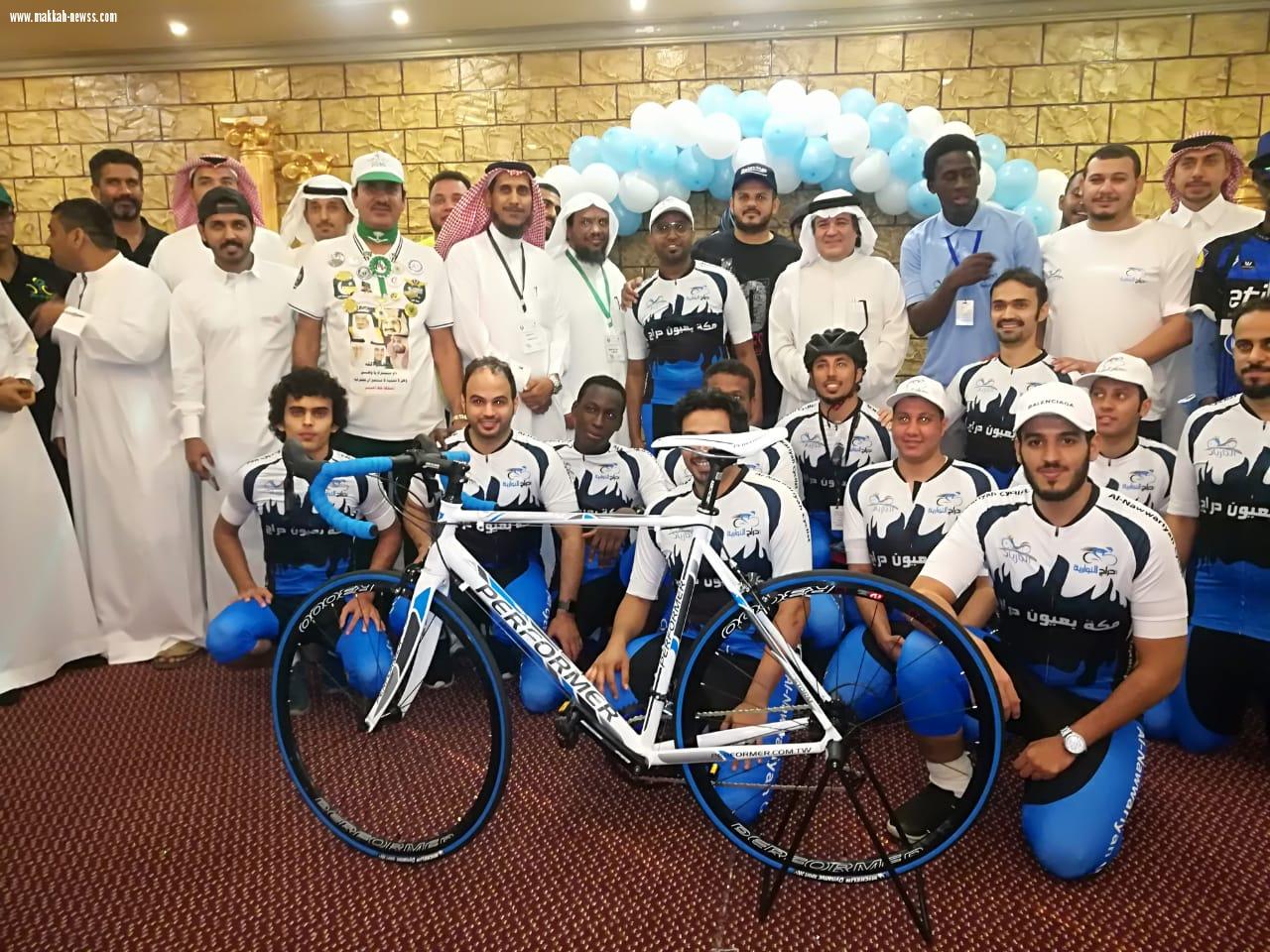 وسط حضور اكثر من 500 مدعو في مهرجان رياضي فريق دراج النوارية يدشن جيرسي خاص بالفريق 