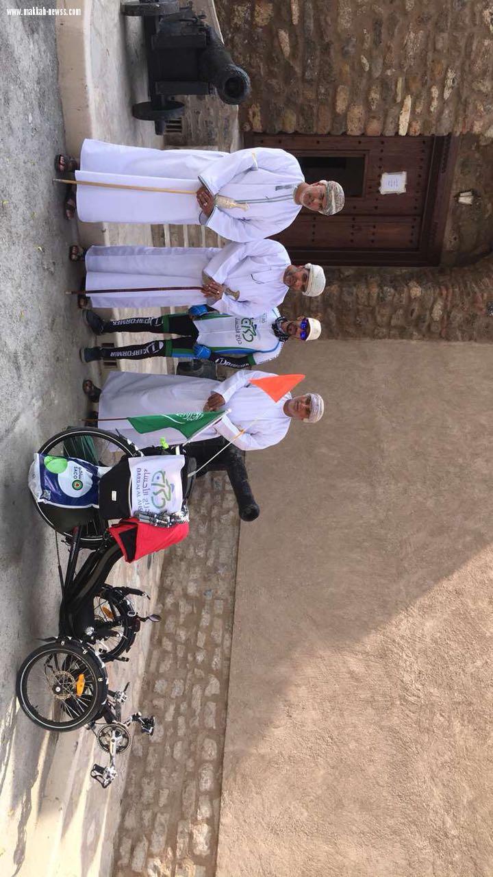 شبكة نادي الصحافة السعودي يستضيف أول رحالة عربي يقطع دول الخليج بدراجته في ستة آيام