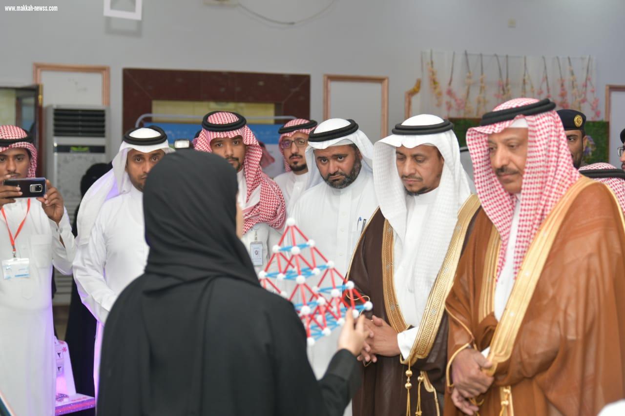 زعلة والأحوس يدشنان ملتقى الرياضيات الأول ويفتتحان المعرض المصاحب