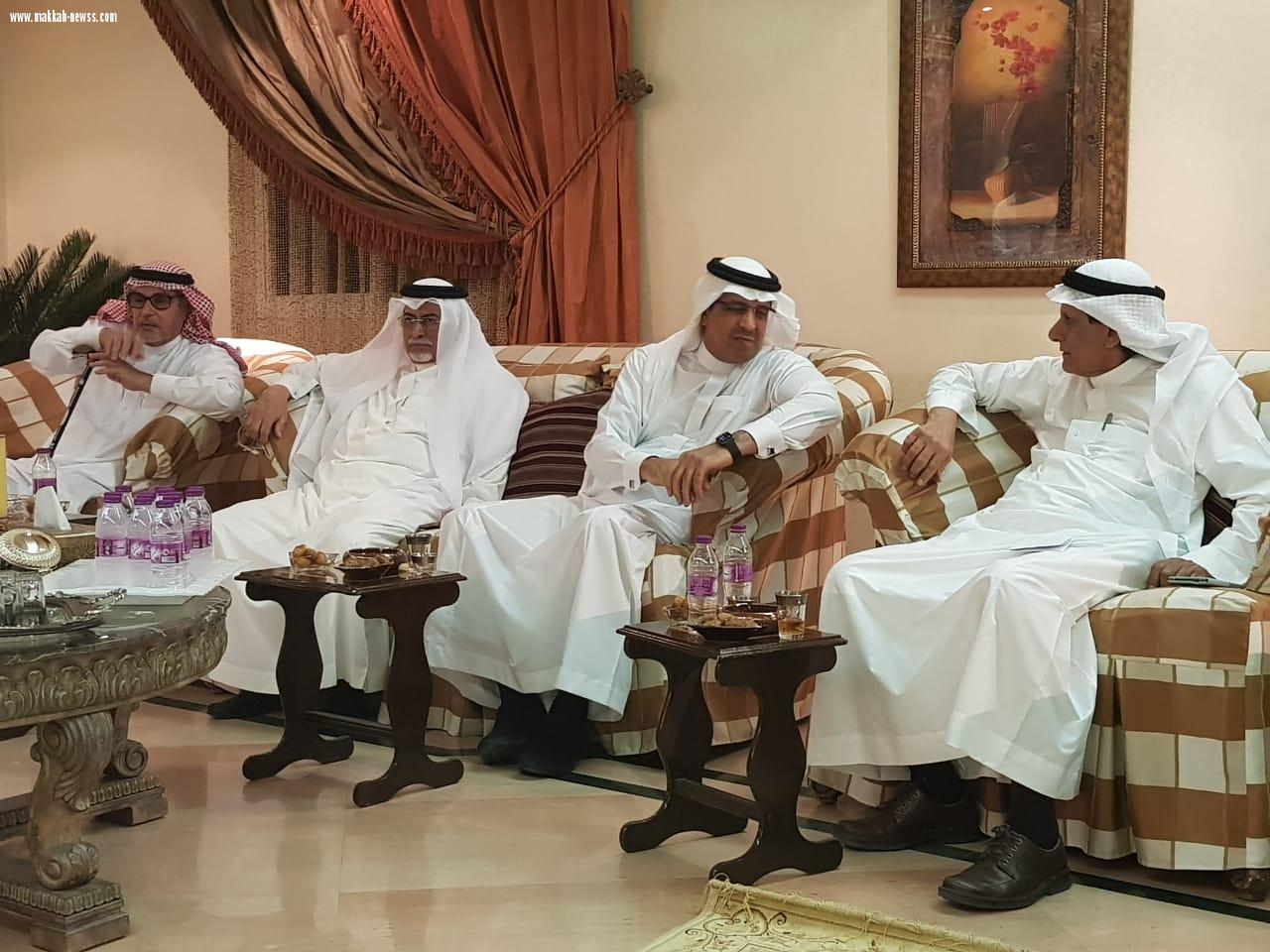 قادة الأمن يزورون زميلهم اللواء العتيبي .