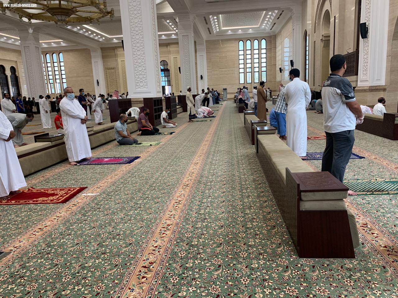 ٢١٢٥ جامعاً ومسجداً تستقبل المصلين لأداء صلاة الجمعة في جازان