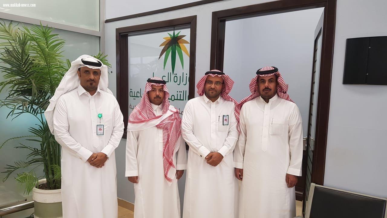 العتيبي يتفقد سير العمل الخاص بأعمال الحج في مطاري  جدة والطائف 