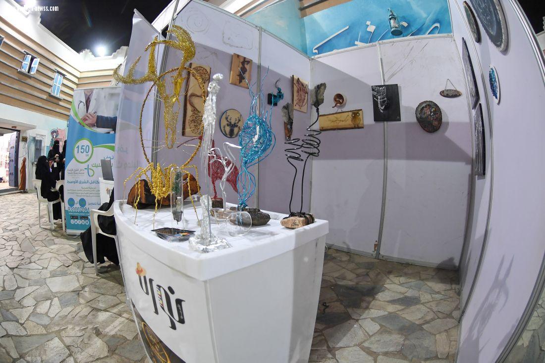 نورة بنت سعود تشهد حفل ملتقى تصميم الزي التراثي النسائي المعاصر وسط حضور اكثر من ٥٠٠ سيدة