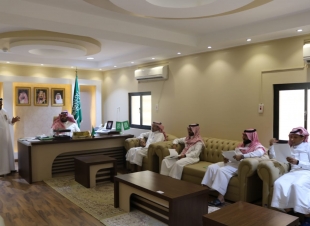 محافظ الداير يرأس الاجتماع التحضيري للمعرض التوعوي واعي