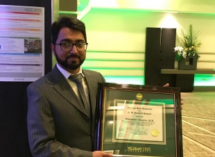 سراج يهنأ شقيقة بحصوله على الدكتوراه