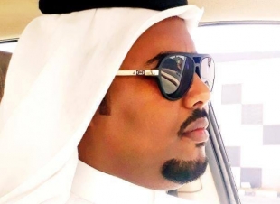 ورد تضئ منزل الزميل عبدالله جحفلي 